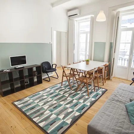 Spacious Santos Ap W/ View Lisbon