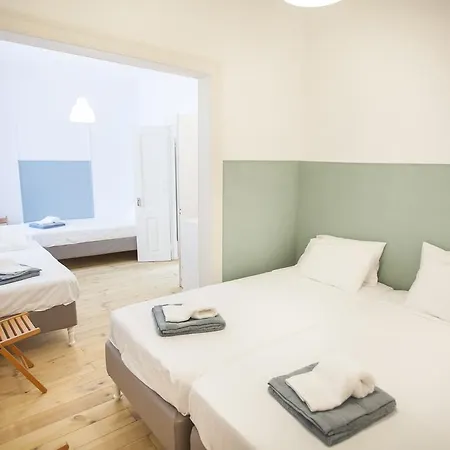 Spacious Santos Ap W/ View * Lisboa