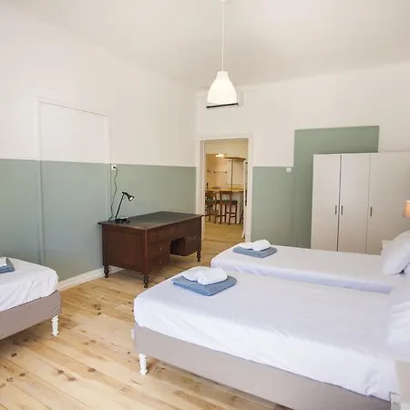 Spacious Santos Ap W/ View * Lisboa