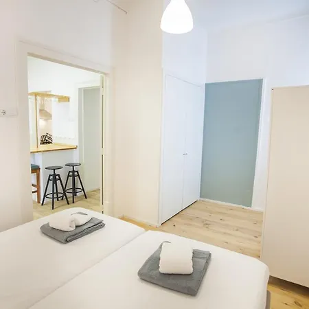 Spacious Santos Ap W/ View Апартаменты Лиссабон